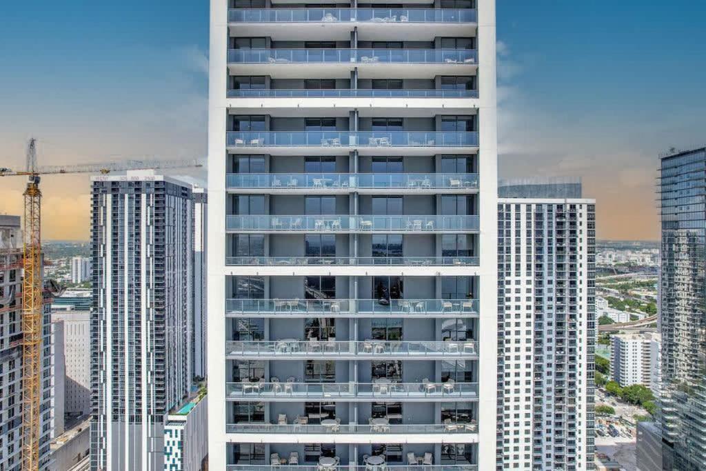 1br With Balcony With Gym & Pool