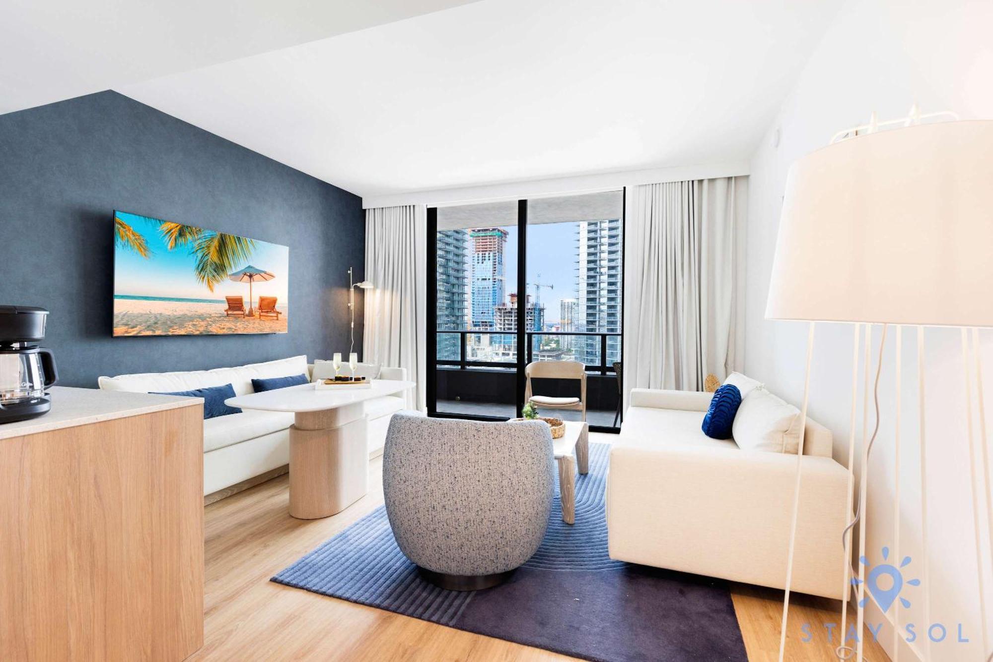1br With Balcony With Gym & Pool *